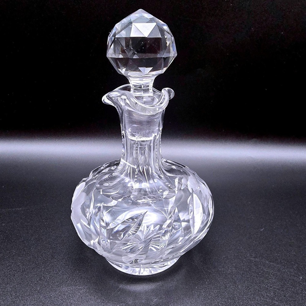 Vintage Cut Crystal Perfume Decanter Etched Floral Design Faceted Stopper 5.75" - Picture 2 of 11